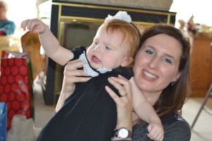 Emily: "Hey Frank, capture the Christmas magic! Quick!"